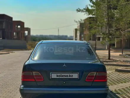 Mercedes-Benz E 280 2000 года за 4 100 000 тг. в Алматы – фото 8