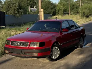 Audi 100