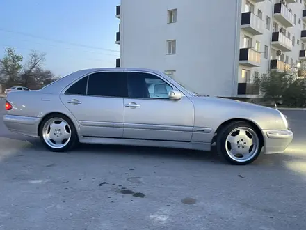 Mercedes-Benz E 320 2001 года за 5 300 000 тг. в Шаульдер – фото 7