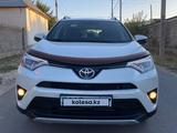Toyota RAV4 2016 года за 12 500 000 тг. в Шымкент