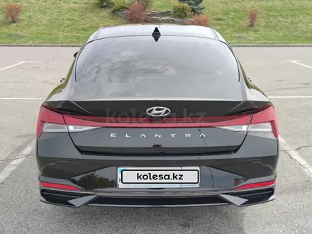 Hyundai Elantra 2022 года за 12 250 000 тг. в Талдыкорган – фото 23