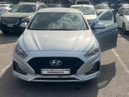 Hyundai Sonata 2021 года за 9 750 000 тг. в Шымкент