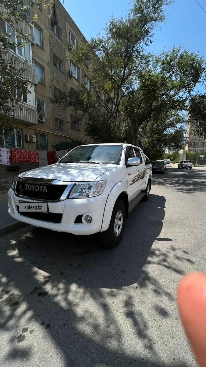 Toyota Hilux 2011 г.