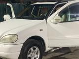 Mercedes-Benz ML 320 1999 годаүшін3 500 000 тг. в Талдыкорган – фото 2