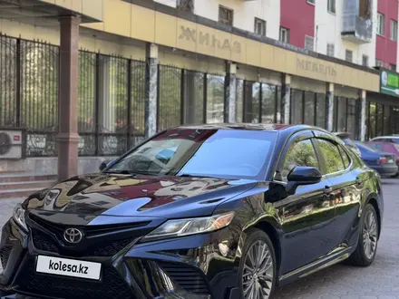 Toyota Camry 2019 года за 11 500 000 тг. в Тараз