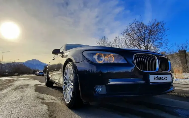 BMW 750 2009 года за 10 000 000 тг. в Алматы