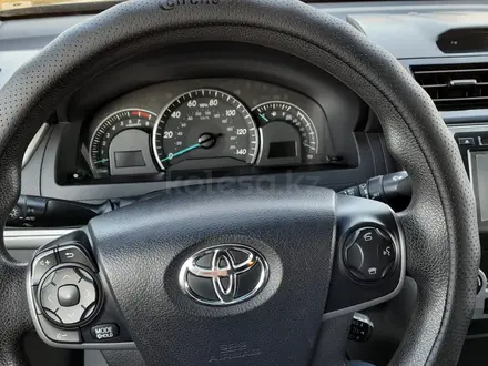 Toyota Camry 2014 года за 6 500 000 тг. в Уральск – фото 4