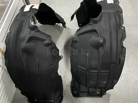 Подкрыльник на Toyota Highlander за 15 000 тг. в Алматы – фото 4
