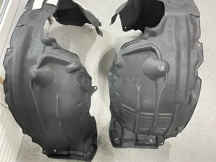 Подкрыльник на Toyota Highlander за 15 000 тг. в Алматы – фото 5