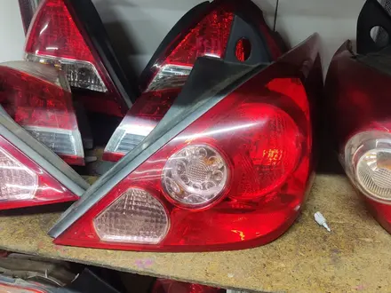 ЗАДНИЙ ФОНАРЬ ФОНАРИ ЗАДНЕГО ХОДА NISSAN ОРИГИНАЛ за 50 000 тг. в Усть-Каменогорск – фото 3