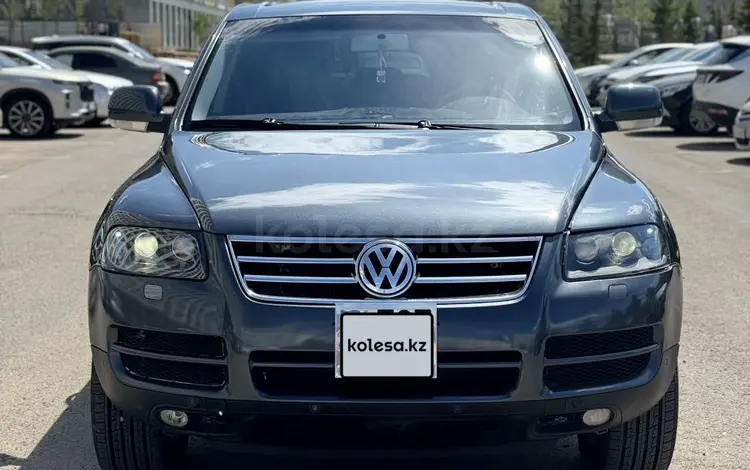 Volkswagen Touareg 2004 года за 5 500 000 тг. в Астана