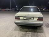 Mercedes-Benz E 260 1990 года за 1 000 000 тг. в Алматы