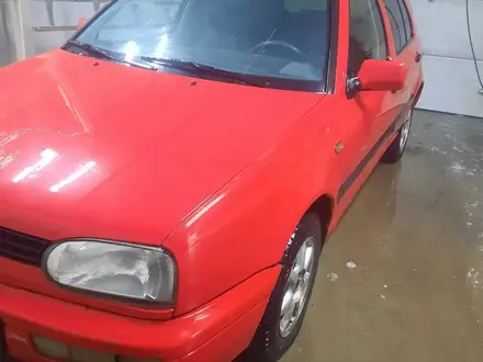 Volkswagen Golf 1996 года за 1 100 000 тг. в Астана – фото 2