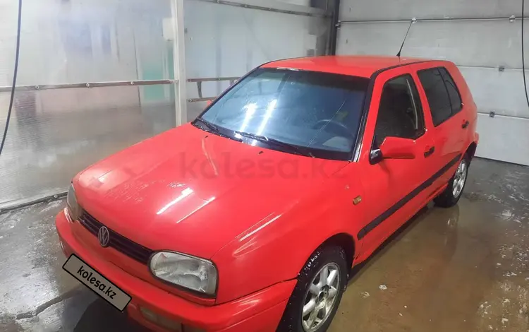 Volkswagen Golf 1996 годаүшін1 100 000 тг. в Астана