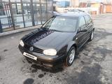 Volkswagen Golf 2002 годаүшін3 000 000 тг. в Тараз