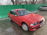 BMW 318 1991 года за 1 400 000 тг. в Уральск – фото 4