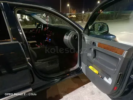 Volkswagen Touareg 2007 года за 7 000 000 тг. в Конаев (Капшагай) – фото 12