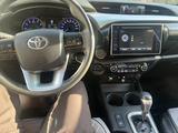 Toyota Hilux 2018 годаfor18 000 000 тг. в Актобе – фото 5