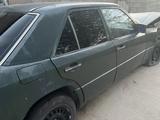 Mercedes-Benz E 230 1991 годаfor300 000 тг. в Шымкент – фото 2