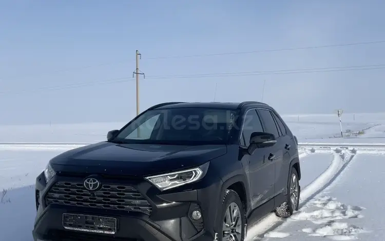 Toyota RAV4 2020 года за 18 500 000 тг. в Костанай