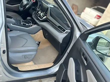 Toyota Highlander 2021 года за 21 500 000 тг. в Алматы – фото 16