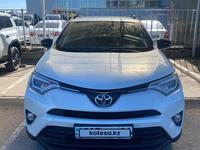 Toyota RAV4 2019 года за 11 500 000 тг. в Атырау