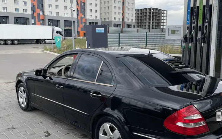 Mercedes-Benz E 320 2003 года за 5 300 000 тг. в Астана