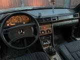 Mercedes-Benz E 230 1991 года за 900 000 тг. в Бауыржана Момышулы – фото 4