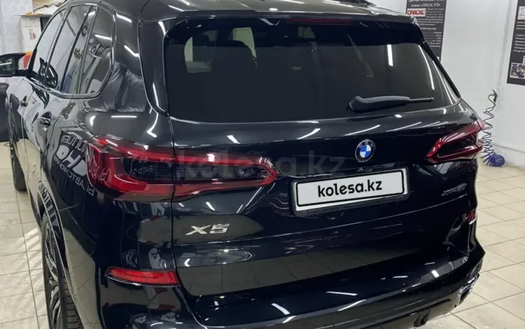 BMW X5 2020 года за 37 000 000 тг. в Актау