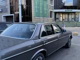 Mercedes-Benz E 230 1984 года за 1 450 000 тг. в Петропавловск – фото 3