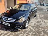 Mercedes-Benz R 350 2006 годаfor7 450 000 тг. в Караганда – фото 4