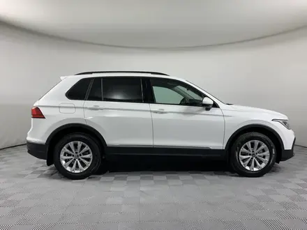 Volkswagen Tiguan 2021 года за 13 900 000 тг. в Алматы – фото 4