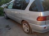 Toyota Ipsum 1997 годаүшін2 500 000 тг. в Семей – фото 4
