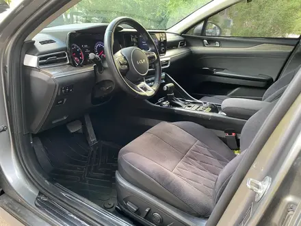 Kia K5 2022 года за 11 400 000 тг. в Алматы – фото 7