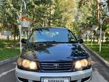 Toyota Ipsum 1997 года за 2 800 000 тг. в Алматы