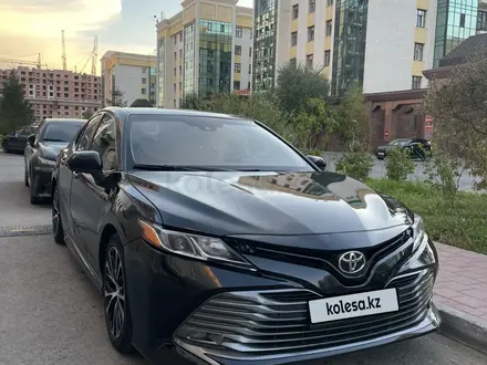 Toyota Camry 2019 года за 11 700 000 тг. в Астана – фото 4