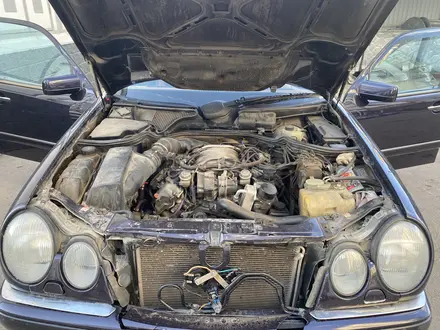 Mercedes-Benz E 280 1999 года за 2 650 000 тг. в Караганда – фото 14