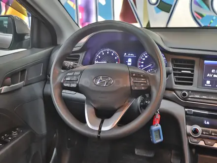 Hyundai Elantra 2019 года за 8 890 000 тг. в Алматы – фото 8