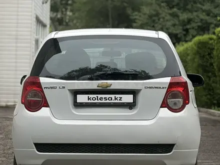 Chevrolet Aveo 2012 года за 2 200 000 тг. в Алматы – фото 3