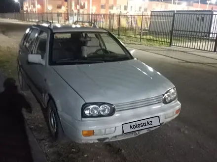 Volkswagen Golf 1994 года за 800 000 тг. в Актобе
