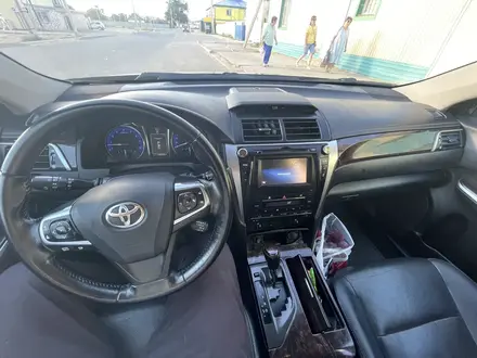 Toyota Camry 2014 года за 8 900 000 тг. в Атырау – фото 6