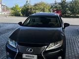 Lexus ES 300h 2013 года за 7 500 000 тг. в Актау – фото 2