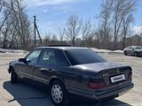 Mercedes-Benz E 220 1994 года за 2 000 000 тг. в Усть-Каменогорск – фото 2