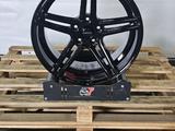 5072 DS03 R18 10J 5x114, 3 ET20 ЦО73, 1 GLOSS BLACK за 320 000 тг. в Алматы – фото 2