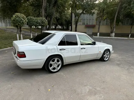 Mercedes-Benz E 280 1994 года за 3 550 000 тг. в Алматы – фото 3