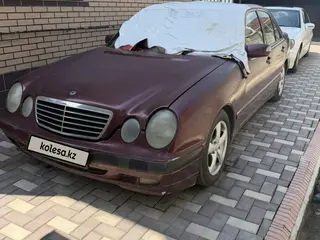 Mercedes-Benz E 270