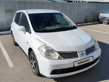 Nissan Tiida, 2005