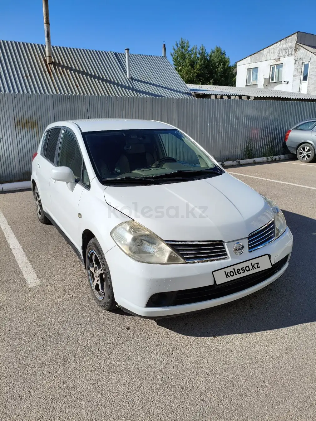 Nissan Tiida, 2005
