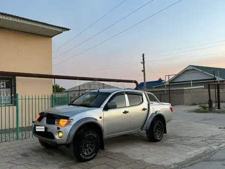 Mitsubishi L200 2008 года за 6 500 000 тг. в Актау – фото 4