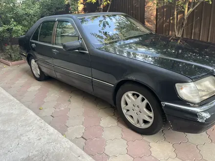 Mercedes-Benz S 320 1996 года за 3 000 000 тг. в Алматы – фото 2